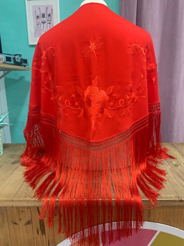 Mantón Bordado Libélula Rojo